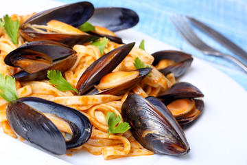   pasta with mussels seafood