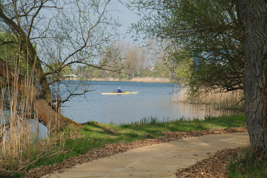 Holzweg am Ufer der Havel in Premnitz.