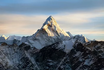 Foto op Plexiglas Nepal Ama Dablam op weg naar Everest Base Camp