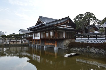 Fototapeta premium Historische Bauten am Zenko-ji Tempel in Nagano, Japan