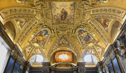 Fototapeta na wymiar Santa Maria Maggiore ceiling in Rome