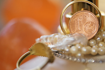 charm elegance and jewels