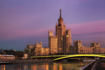 Fototapeta na wymiar high-rise building on Konelnicheskaya Embankment in Moscow 