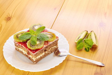 Dessert and kiwi