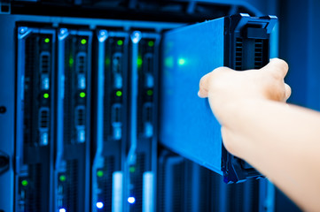 Computer engineering find and trobleshoot  computer server in data center room