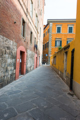 Obraz na płótnie Canvas Strada urbana vuota, vicolo, via