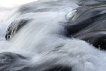 kleiner Wasserfall