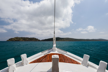 Fototapeta na wymiar Sailing to Spinalonga island, Crete