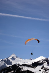 Paraglider am Kitzsteinhorn, Österreich