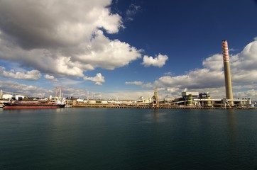 Fototapeta na wymiar Porto industriale