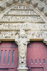 Obraz premium Gothic decoration of the Cathedral of Notre-Dame de Reims