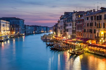 Foto op Canvas Grand Canal & 39 s nachts vanaf de Rialtobrug in Venetië, Italië © norbel