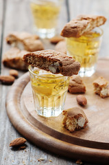 Italian cookie cantuccini and wine