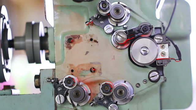 The operation of an old movie projector measures 35 mm.