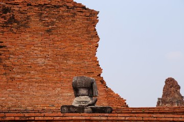 broken buddha statue in Thailand