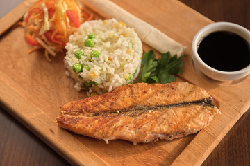 Grilled salmon with rice
