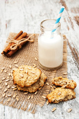Milk and oatmeal cookies