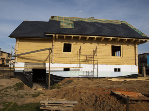 performance of ceramic tiled roof for a wooden house