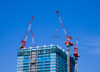 高層ビル工事　クレーン