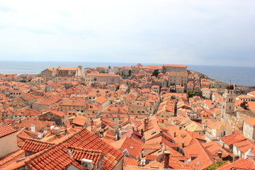 Fototapeta na wymiar Die Dächerlandschaft der Altstadt von Dubrovnik (Kroatien)