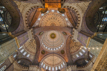 Fototapeta na wymiar New Mosque (Yeni Cami) Interior, Istanbul, Turkey