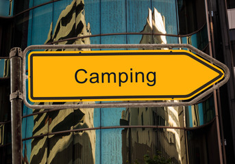 Strassenschild 42 - Camping