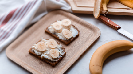 sandwich with banana