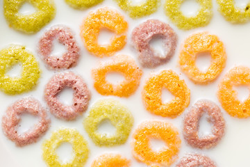 milk with fruity cereal rings
