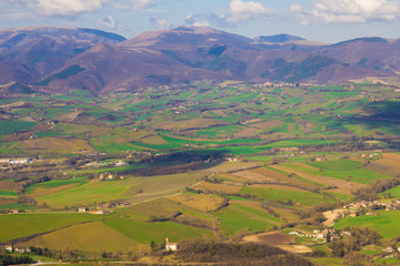 Fototapeta na wymiar Area di campagna nella regione marche, Italia.