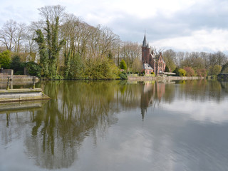 Bruges , reflets dans le lac d'Amour  (Minwater )