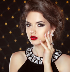 Stare. Beauty fashion girl portrait. Beautiful brunette woman mo