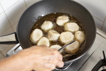 Frying fish cake