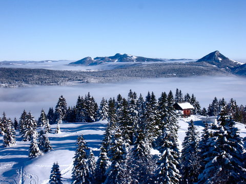 beau soleil sur le jura