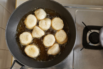 Frying fish cake