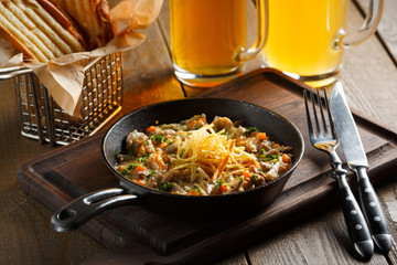 Roast with mushrooms, garlic sauce