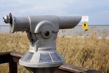 Fernglas am Naturschutzgebiet Langenwerder