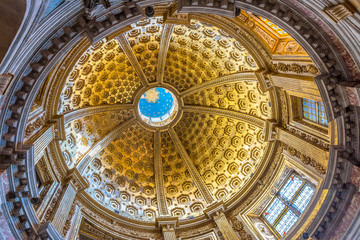 Fototapeta na wymiar Santa Maria Assunta Cathedral dome in Siena