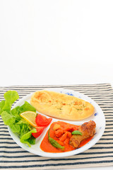 美味しそうなカレーとナン