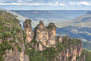 Fototapeta na wymiar Three Sisters view from Blue Mountain Australia