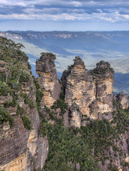 Fototapeta na wymiar Three Sisters view from Blue Mountain Australia