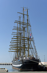 Fototapeta premium Sailing ship in the port