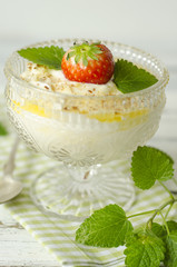 Joghurt mit Erdbeeren