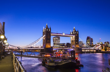 Fototapeta na wymiar Dusk-time View of Tower Bridge in London