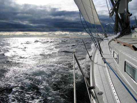 Sailing towards bad weather