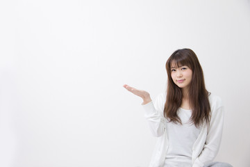 部屋着(白バック)