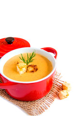 Cream soup with croutons