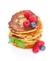 Pancakes with raspberry, blueberry and mint