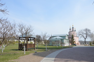 Свенский монастырь весной