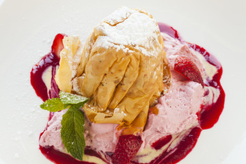 strawberry phyllo crisp with strawberry mousse and berries