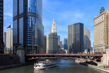 The Chicago River serves as the main link between the Great Lake